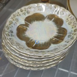 I kept looking for what other plates were in the set...this was it.