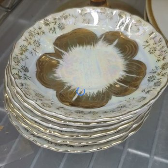 Goodwill NYNJ Store & Donation Center - I kept looking for what other plates were in the set...this was it. - Thrift Stores Near Me - Bound Brook, New Jersey