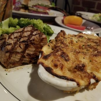 J. Alexander's - Dry grilled tuna steak, broccoli & mac n cheese - Steakhouses Near Me - Plantation, Florida J. Alexander's - Dry grilled tuna steak, broccoli & mac n cheese - Steakhouses Near Me - Plantation, Florida