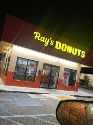 Ray's Donuts #4 by null