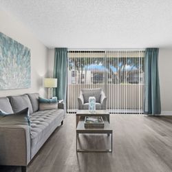Jacaranda Club Apartments