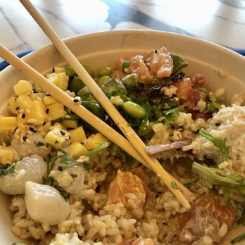 Amazing Poke - Amazing Poke bowl with brown rice - Sushi Bars Near Me - Corona, California