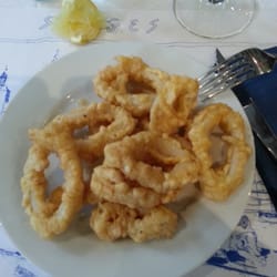 Reves - Calamaro alla romana, 8,5 euro.