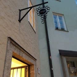 Vinothek De Gustibus
