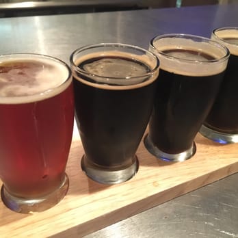 Thee Elbow Room - had the bar tender make me a flight of beer - Gastropubs Near Me - Montrose, California