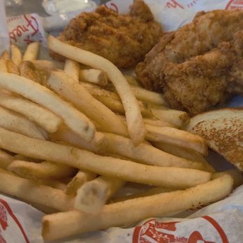 Slim Chickens - Chicks Meal - Southern Near Me - Tuscaloosa, Alabama