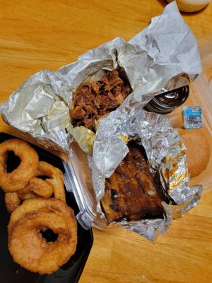 Brooks' House of Bar-B-Q by null