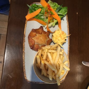 Oakeley Arms Hotel - Pork pie - Hotels Near Me - Maentwrog, GWN Oakeley Arms Hotel - Pork pie - Hotels Near Me - Maentwrog, GWN