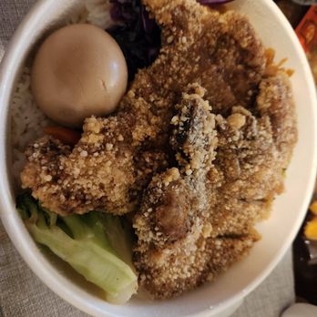 Ooodles Noodle House - Black pepper pork chop over rice, delicious. - Chinese Near Me - Bayside, New York Ooodles Noodle House - Black pepper pork chop over rice, delicious. - Chinese Near Me - Bayside, New York