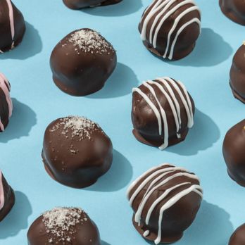 Veganmadness - 4 FLAVORS  BOCCE BALLS  
PEANUT BUTTER CRUNCH
CARAMEL DELIGHT
C&C BOCCE
PB&J BOCCE - Desserts Near Me