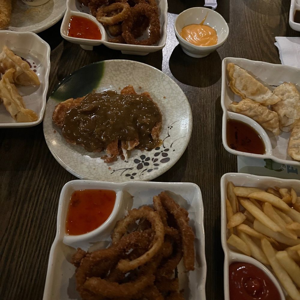Tokyo Sushi - Chicken curry and another view of apps! - Sushi Bars Near Me - Brooklyn Park, Minnesota Tokyo Sushi - Chicken curry and another view of apps! - Sushi Bars Near Me - Brooklyn Park, Minnesota