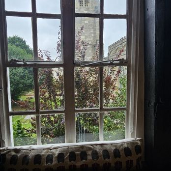 Haunch Of Venison - Restaurant view of St. Thomas Church - Pubs Near Me - Salisbury, WIL Haunch Of Venison - Restaurant view of St. Thomas Church - Pubs Near Me - Salisbury, WIL