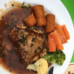 Restaurant Gugel - Engadiner Kalbsschnitzel mit Beilagen