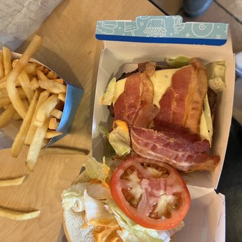 Dairy Queen Grill & Chill - Cold disgusting food - Fast Food Near Me - Sioux Center, Iowa Dairy Queen Grill & Chill - Cold disgusting food - Fast Food Near Me - Sioux Center, Iowa