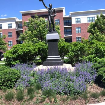 Burlington Square - Parks Near Me - Naperville, Illinois Burlington Square - Parks Near Me - Naperville, Illinois