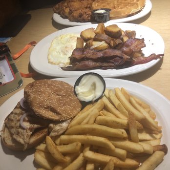 Kings Inn San Diego - Breakfast - San Diego, CA