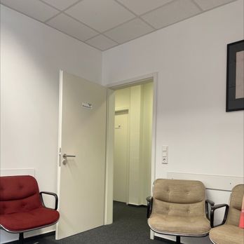 Dr. med. Thomas Rommel - Warteraum - Dermatologists Near Me - Frankfurt, HE Dr. med. Thomas Rommel - Warteraum - Dermatologists Near Me - Frankfurt, HE