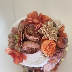 Heavenly Cakes & More - Top of cake