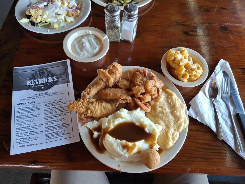 Bevricks Char House Grille Logo
