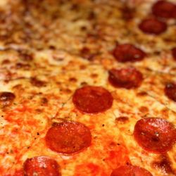 Ronnis Restaurant - 16" Cheese & One Topping Pizza