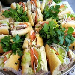 Inferrera’s Market - Mixed sandwich tray