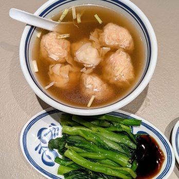 3A Noodle - Jumbo shrimp wontons and a side of yu choy (+$3.50) - Hong Kong Style Cafe Near Me - Markham, Ontario