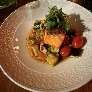 Alpana - Salmon - New American Near Me - Chicago, Illinois