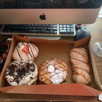 Birdies - Just a few donuts - Donuts Near Me - Los Angeles, California Birdies - Just a few donuts - Donuts Near Me - Los Angeles, California