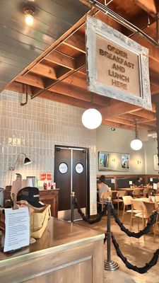 Haute Cakes Caffe by null