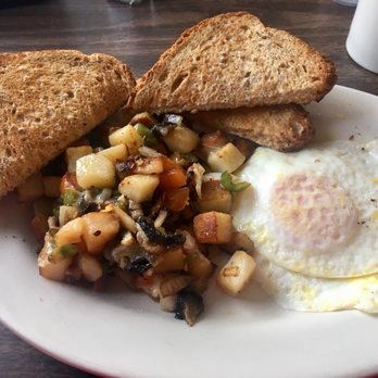 Brunswick Diner - Diners Near Me - Brunswick, Maine