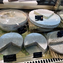 La Maison du Fromage - More cheese