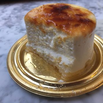 Dominique Ansel Bakery - Cotton Soft Cheesecake - Bakeries Near Me - Victoria, XGL