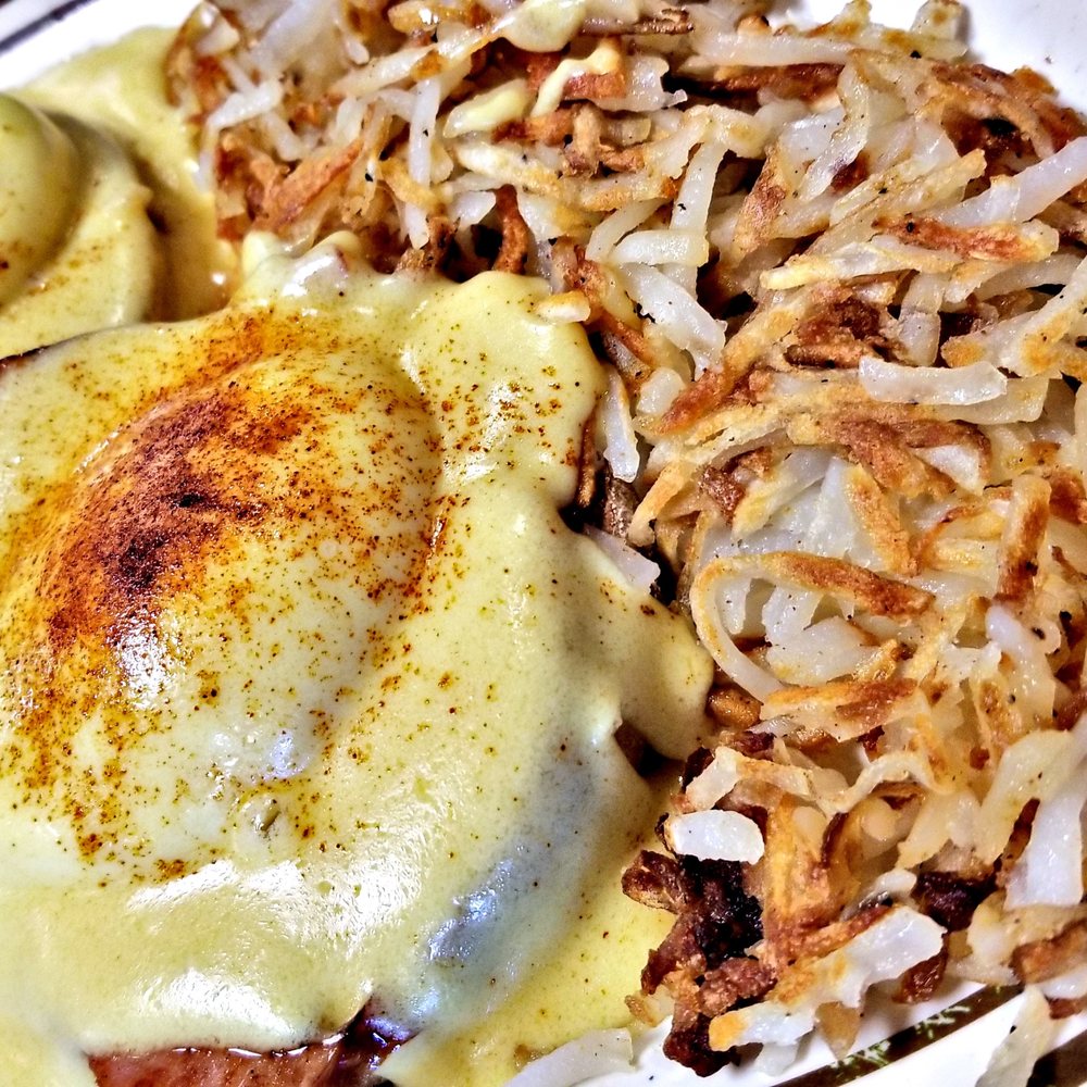 Oak Street Cafe - Cafes Near Me - De Pere, Wisconsin