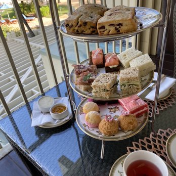 The Veranda - Classic Tea Service - Wine Bars Near Me - Honolulu, Hawaii