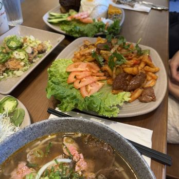 Saigon Bites - Bun Bo hue, Bo luc lac with macaroni, Saigon rice plate - Vietnamese Near Me - Roseville, California Saigon Bites - Bun Bo hue, Bo luc lac with macaroni, Saigon rice plate - Vietnamese Near Me - Roseville, California