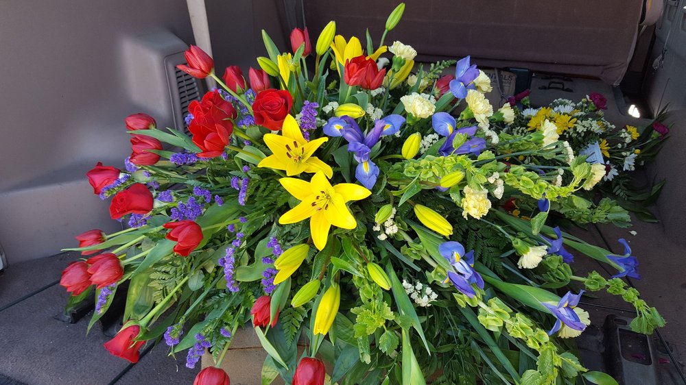 O’BRYAN’S FLOWERS & GIFTS Updated August 2024 42 Photos 207 E