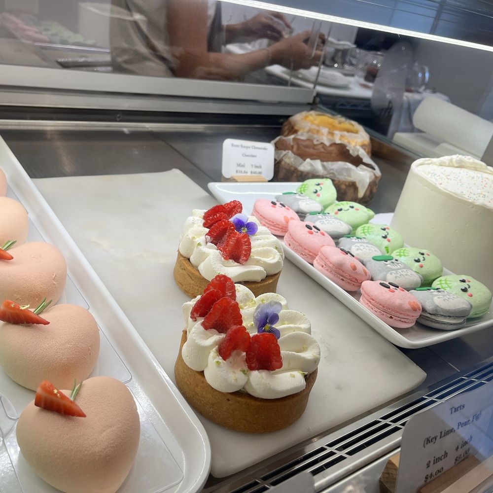 AnnTremet Cake - Bakeries Near Me - New York, New York AnnTremet Cake - Bakeries Near Me - New York, New York
