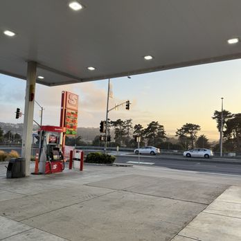 Speedway - 04/27/2025 - Gas Stations Near Me - Daly City, California