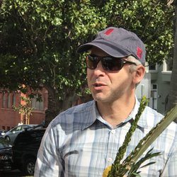 Sha'ar Zahav - Rabbi Riter explaining the holiday