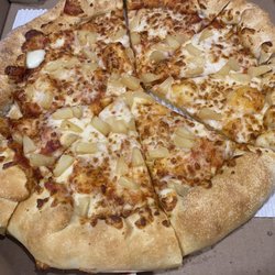 Pizza Hut - Stuffed crust pineapple pizza
