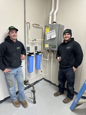 Grizzly Plumbing Logo