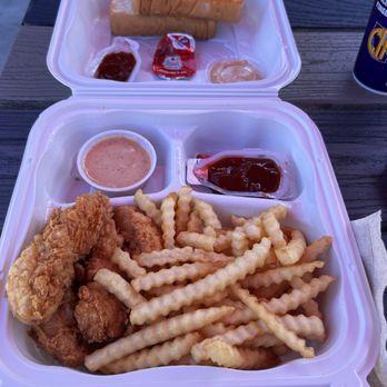 Raising Cane’s - Chicken Shop Near Me - North Hollywood, California