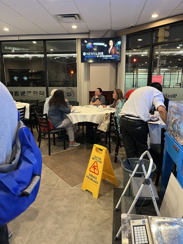 Wealth Seafood Restaurant, Quincy Roadtrippers