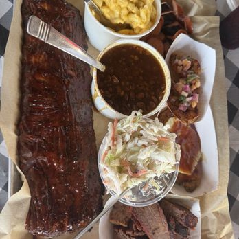 Lake Chelan Winery - The classic BBQ platter - Wineries Near Me - Chelan, Washington