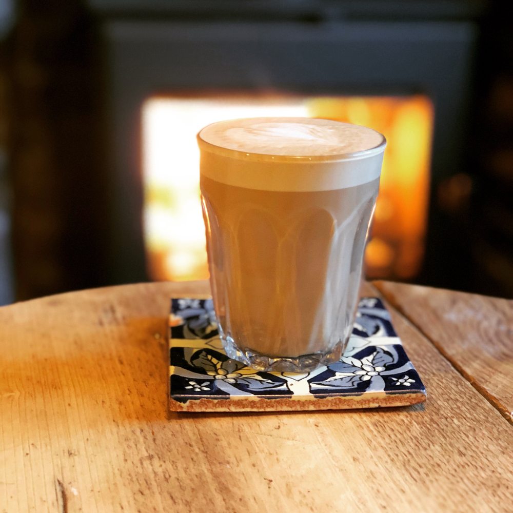 THE LION’S DEN 110 Wey Hill, Haslemere, Surrey, United Kingdom