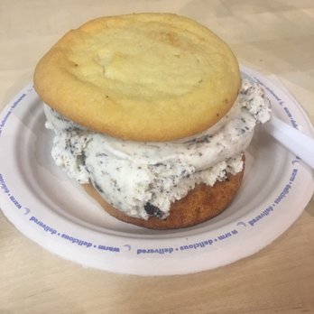 Insomnia Cookies - Desserts Near Me - Orlando, Florida