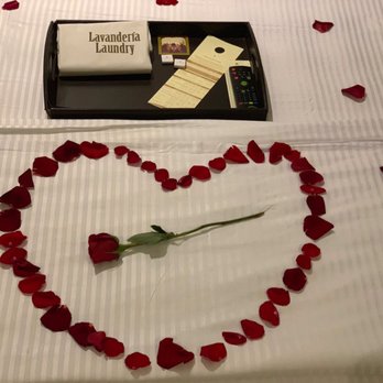 Secrets The Vine Cancun - Hearts on our bed for the honeymoon - Hotels Near Me - Cancún, ROO Secrets The Vine Cancun - Hearts on our bed for the honeymoon - Hotels Near Me - Cancún, ROO