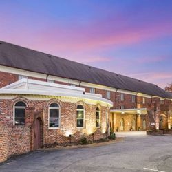 Best Western Plus Governor's Inn - Exterior