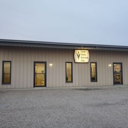 Carson County Veterinary Clinic - Front of business