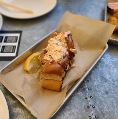 EMC Seafood & Raw Bar by null